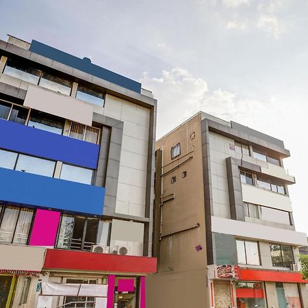 Capital O Maple View Hotel Naroda Exterior photo